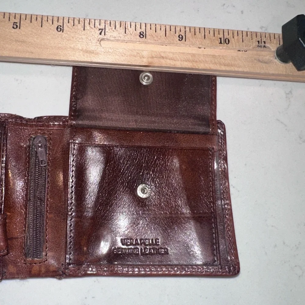 Vera Pelle Men’s Brown Leather Bi-Fold Wallet